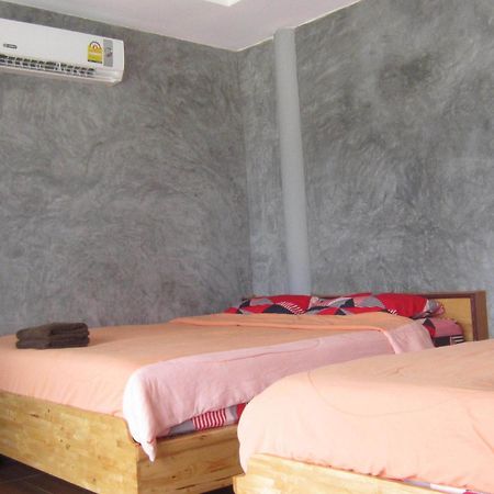 Charung Beach Haad Rin Dış mekan fotoğraf